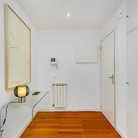 Whome Modern Flat In *