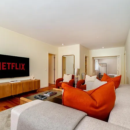 Whome Modern Flat In *