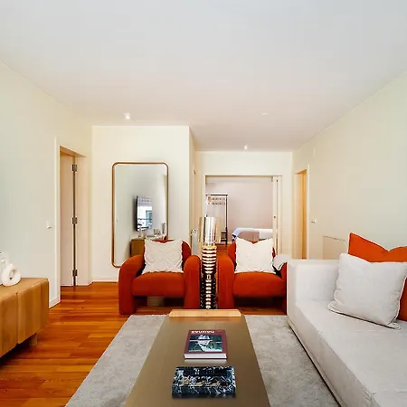 Whome Modern Flat In Apartment