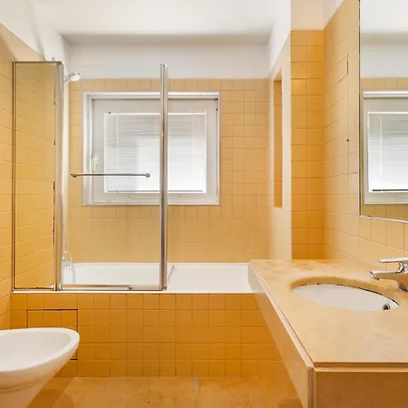 Апартаменты Whome Modern Flat In *